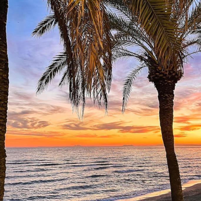 Valdecantos Beachfront Apartment
